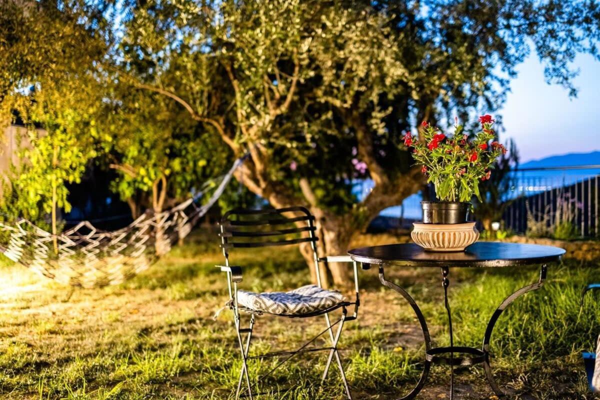 Kitries Summer Getaway - Eden Sandy Suite Kitriész Kültér fotó